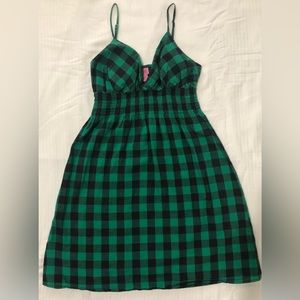 Dress size M color green and black brand She’scool 100 % cotton